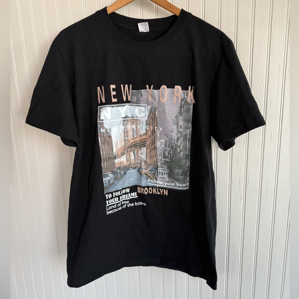 New York NYC Brooklyn Graphic Tee Size Large